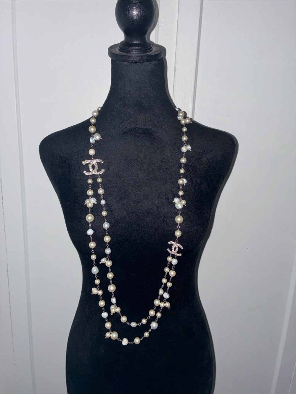 Chanel Cultured Freshwater Pearl, Faux Pearl & Strass CC Multistra